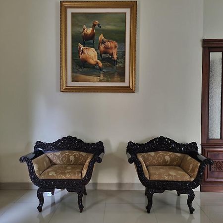 Ndalem Suryo Saptono Guest House Tugu Exterior photo